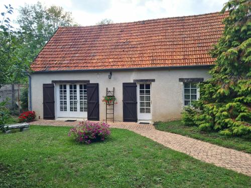 Gîte en campagne proche Orléans et Blois avec jardin paysager, pour 6 pers., calme assuré - FR-1-590-109