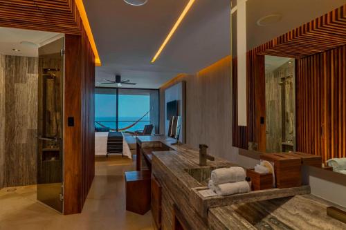 Koupelna v ubytování Solaz, a Luxury Collection Resort, Los Cabos