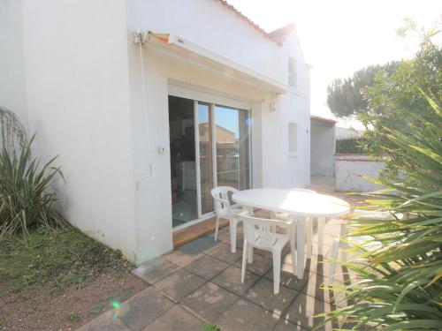 Studio cosy avec terrasse à 250m de la plage - FR-1-22-342