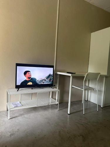 En TV eller et underholdningssystem på Jolie’s Place