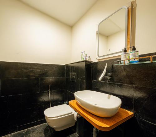 Un baño de Treebo Premium The Memoir, Ramdaspeth