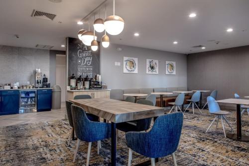 Area soggiorno di TownePlace Suites by Marriott Savannah Airport