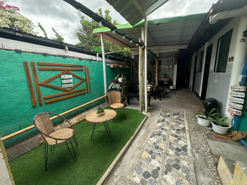Gambar di galeri bagi Maui's Place di Badian