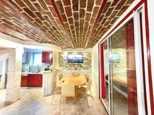 à 15mn de Paris et Stade de France, appartement 4 pièces, 6 lits