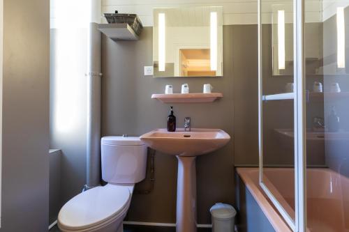 Un baño de Hôtel Café les Fleurs