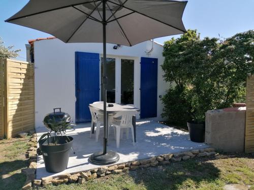 Maison 3 personnes dans village atypique