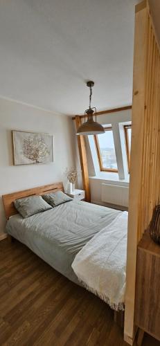 Säng eller sängar i ett rum på Tallinna mnt 91