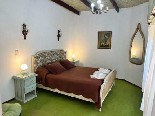 Ένα ή περισσότερα κρεβάτια σε δωμάτιο στο "La Loma" - Vieja Casona