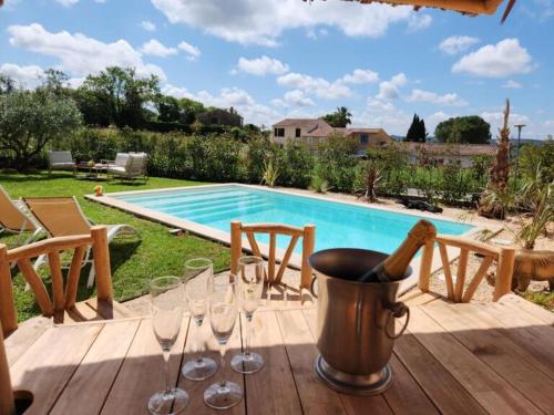 Villa Piscine Uzes à pied 6 personnes Farandole