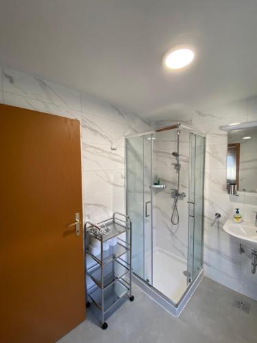 Ένα μπάνιο στο Apartmaji Rupnik