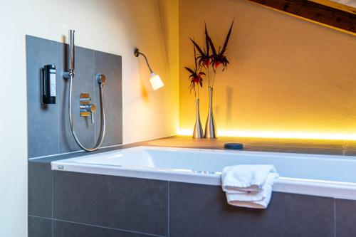 Koupelna v ubytování Hotel Allalin Saas-Fee