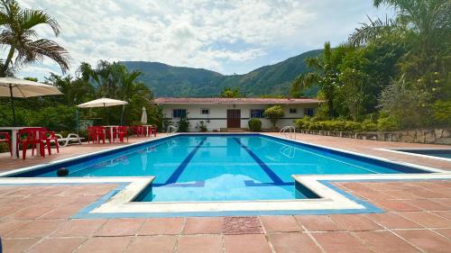 Bazén v ubytování Finca Hotel Villaruth nebo v jeho okolí