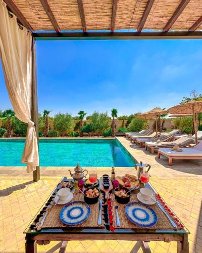 Swimmingpoolen hos eller tæt på Al Destino Villa Riad Spa Luxury Marrakech