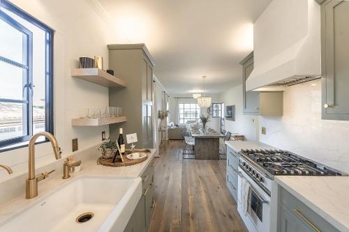 Η κουζίνα ή μικρή κουζίνα στο 3917 Casa Blanca home