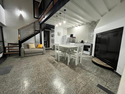 Kuchyň nebo kuchyňský kout v ubytování Nelson's Place