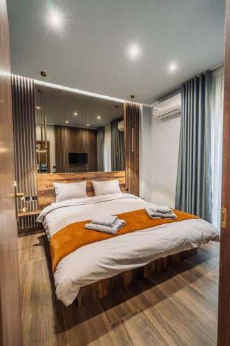 INDIVIDUALliving 1 Excellent central location !!!