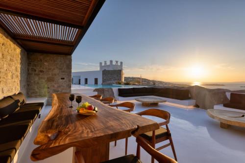 Mykonos Town Black Villa with Cave Heated Pool photo 3