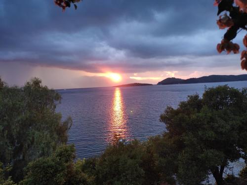 Φωτογραφία από το άλμπουμ του Korakias SeaView στο Γένι
