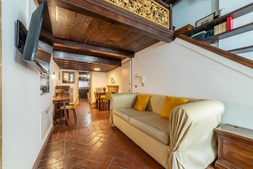 Historical Loft at Campo de Fiori