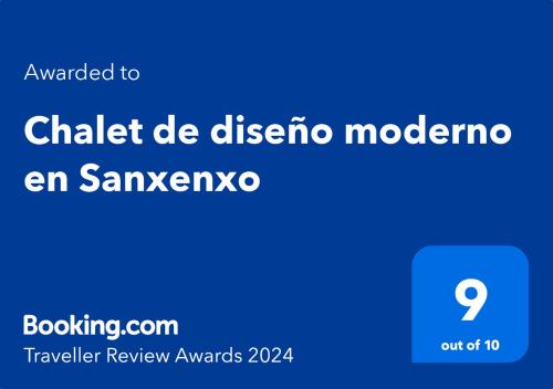 a screenshot of a cell phone with the text upgraded to chatel disco modena at Chalet de diseño moderno en Sanxenxo in Sanxenxo