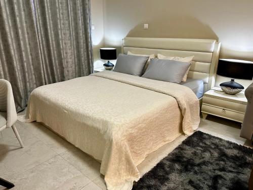 Postel nebo postele na pokoji v ubytování Lagoon View Marina Residence