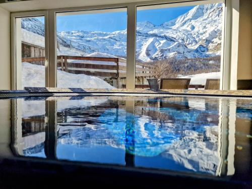 Amber Ski-in/out Hotel & Spa during the winter