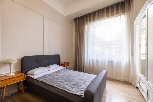 Modern 3 Bedrooms Apartment 1068 Budapest, 93 Szondi utca kép - 3