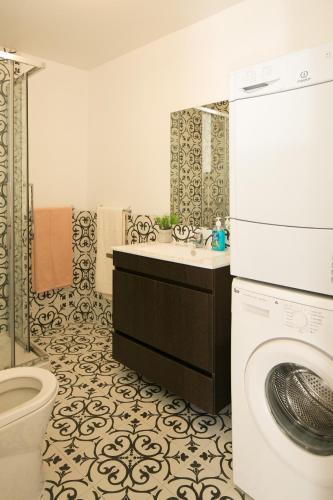 Bright and Spacious Apartment in historic Lisbon neighborhood - TTL269