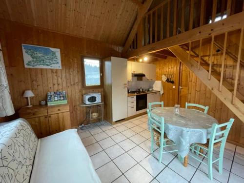 Cuina o zona de cuina de Gites Les Rainettes