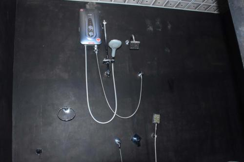an overhead view of a shower in a bathroom at Lodge In The Valley Udawalawa in Udawalawe