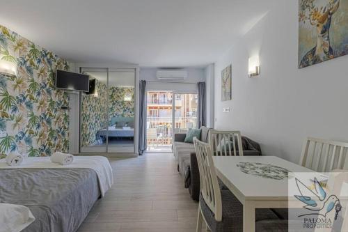 beautiful studio in Minerva with pool open all year