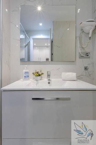 beautiful studio in Minerva with pool open all year