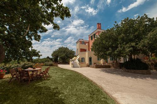 Gallery image of Armonia Resort in Ménites