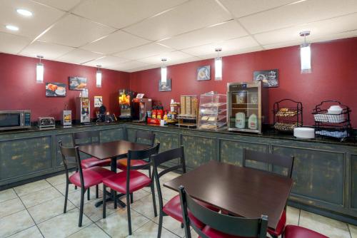 Gallery image of Rodeway Inn in Brandon