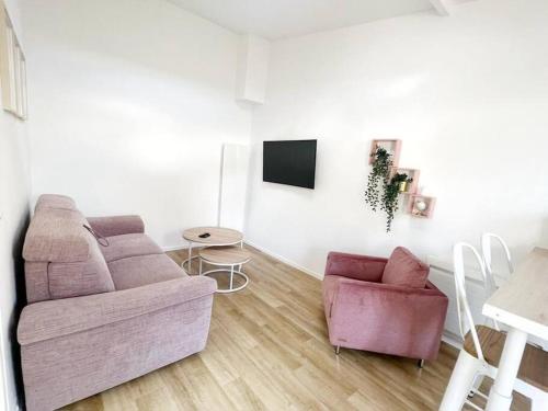 Photo de la galerie de l'établissement CDG / Paris / Villepinte / Astérix / Disneyland / JO 2024, à Goussainville