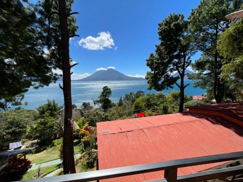 Gallery image of Atitlan Inn in Jucanyá