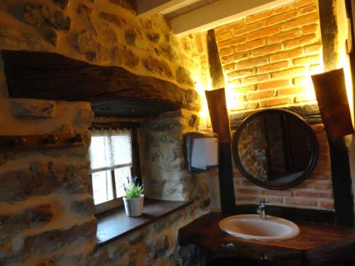 Fotografie z fotogalerie ubytování Bodegas Vidular v destinaci Bárcena de Cicero