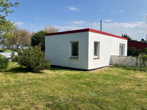 Afbeelding uit fotogalerij van Gemütliches Häuschen an der Westküste Rügens in Dranske