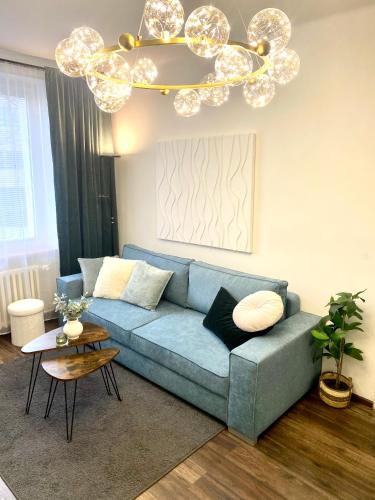 James Dean apartment - next to Nivy Bus station & Mall (Free parking on the weekend)