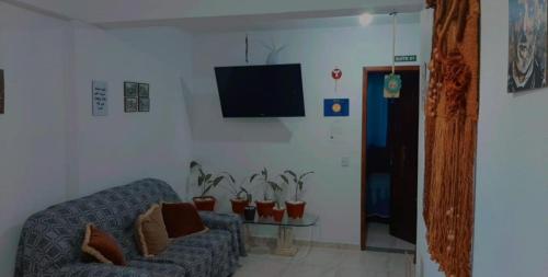 Televisyen dan/atau pusat hiburan di Thiferer Hostel