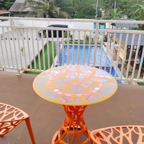 Μπαλκόνι ή βεράντα στο Casa LiLa Tiny Cabin Stay & Pool Kota Bharu,free wifi,free parking