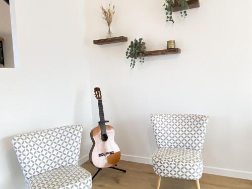 Photo de la galerie de l'établissement Maison 8 pers, calme, 300m du Golfe du Morbihan, grand jardin, proche activités et commerces - FR-1-639-104, à Sarzeau