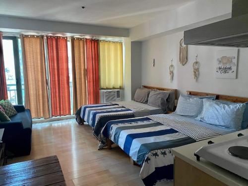 GREENFIELD studio w/ 2 queen across Shangrila