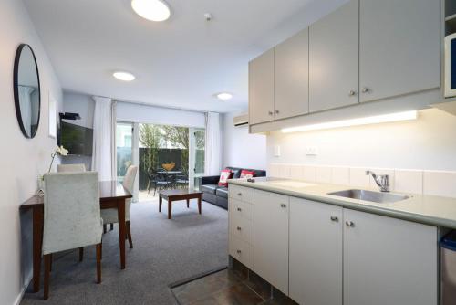 Η κουζίνα ή μικρή κουζίνα στο Chelsea Park Motor Lodge