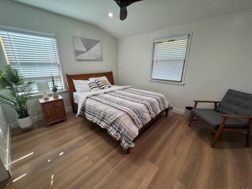 Gallery image of Mid-Century Gem in Long Beach in Long Beach