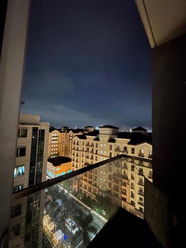 Nespecifikovaný výhled na destinaci Manila nebo výhled na město při pohledu z aparthotelu
