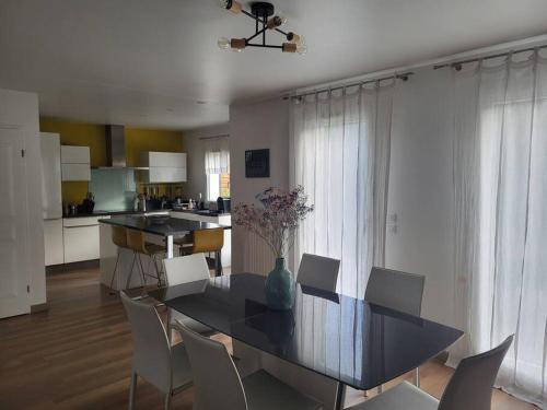 Photo de la galerie de l'établissement Maison indépendante avec jardin, ville JO 2024, à Vaires-sur-Marne