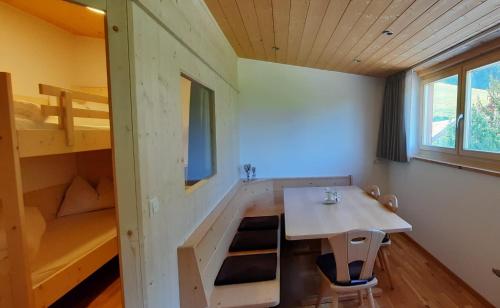 Fotografie z fotogalerie ubytování Ausserglieshof Wohnung Upi v destinaci Malles Venosta