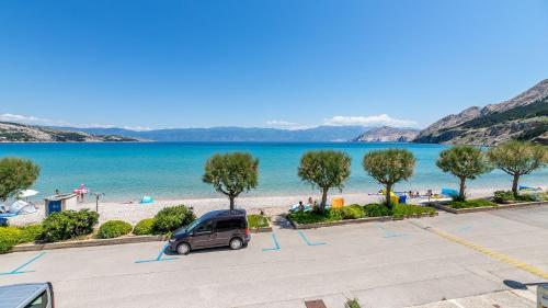 Direkt an der kristallklaren Adria gelegen