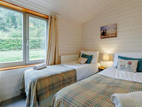 Katil atau katil-katil dalam bilik di 4 Bed in Sheinton 93398